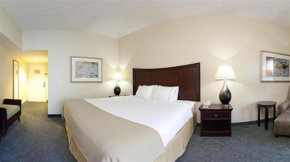 Holiday Inn Express Indianapolis Airport, An Ihg Hotel Plainfield Extérieur photo