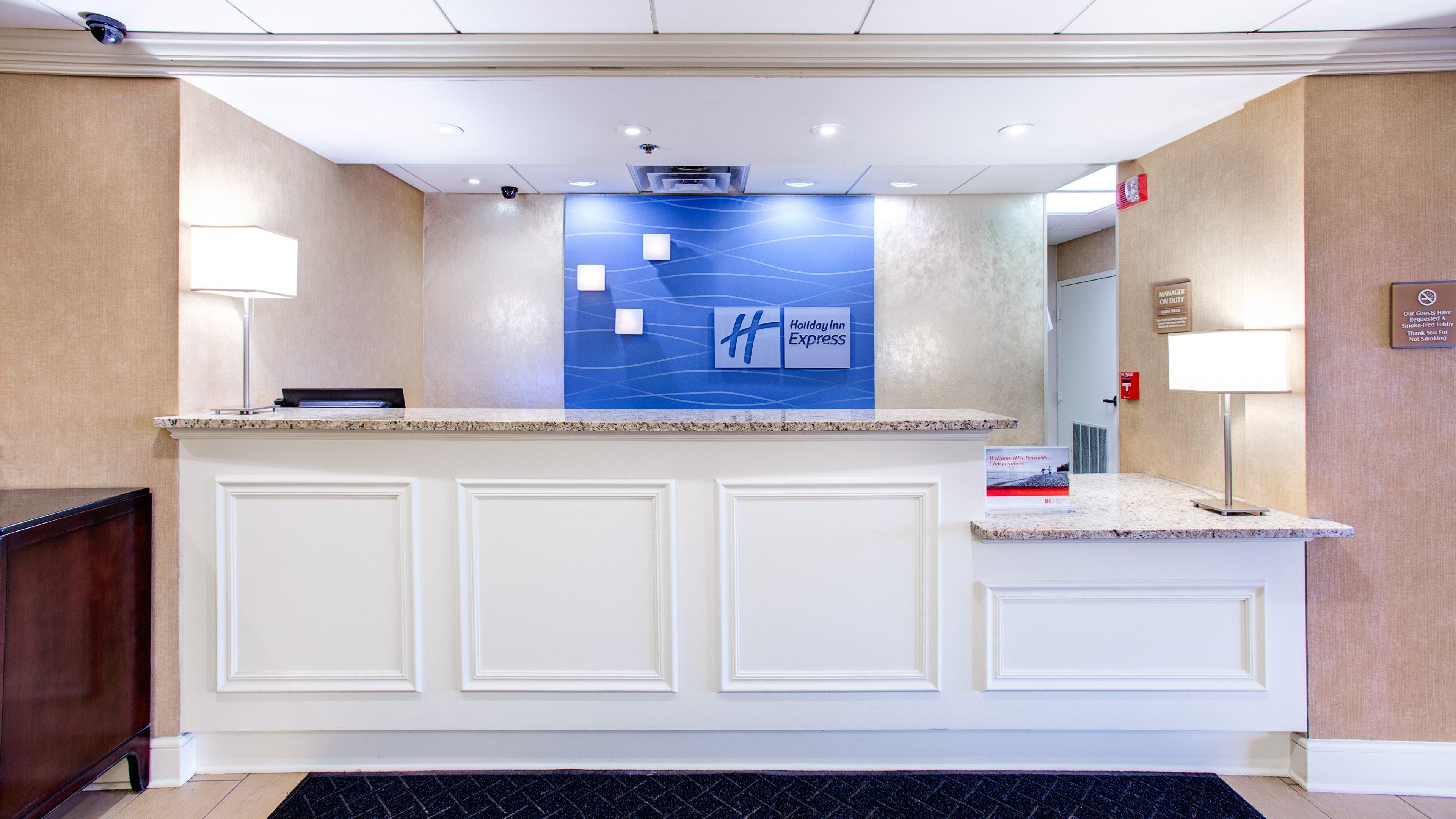 Holiday Inn Express Indianapolis Airport By Ihg Plainfield Extérieur photo