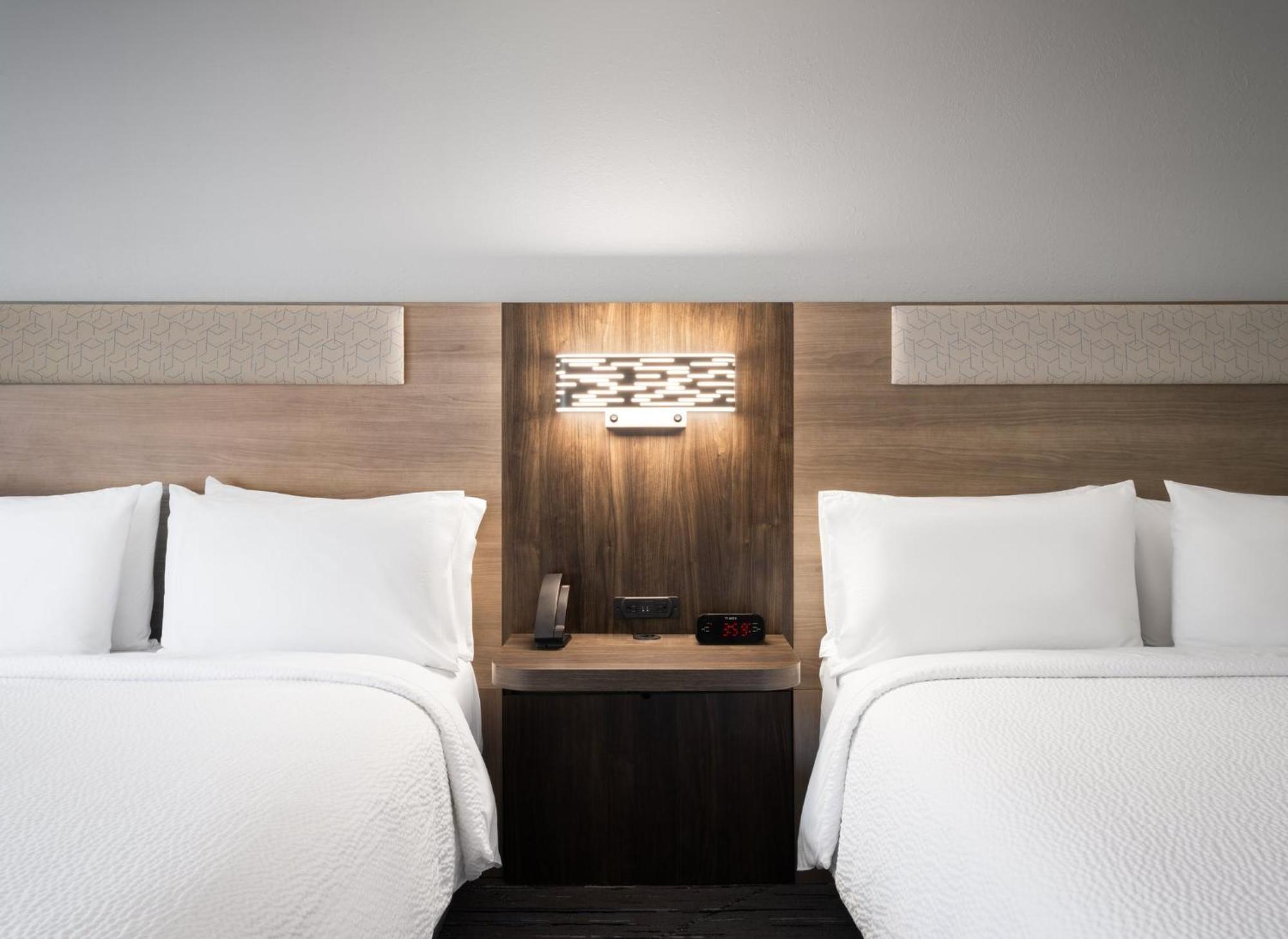Holiday Inn Express Indianapolis Airport By Ihg Plainfield Extérieur photo