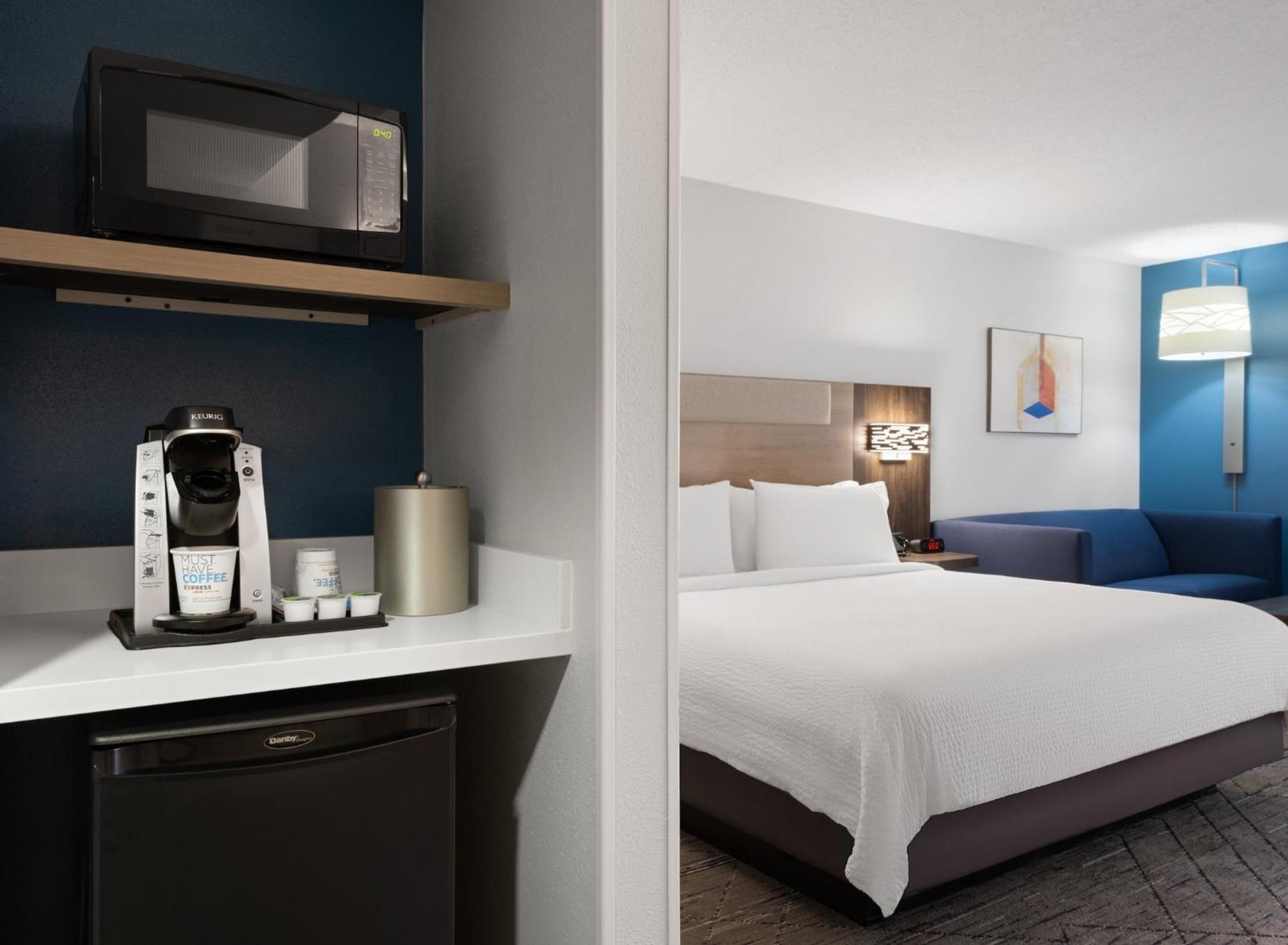 Holiday Inn Express Indianapolis Airport, An Ihg Hotel Plainfield Extérieur photo