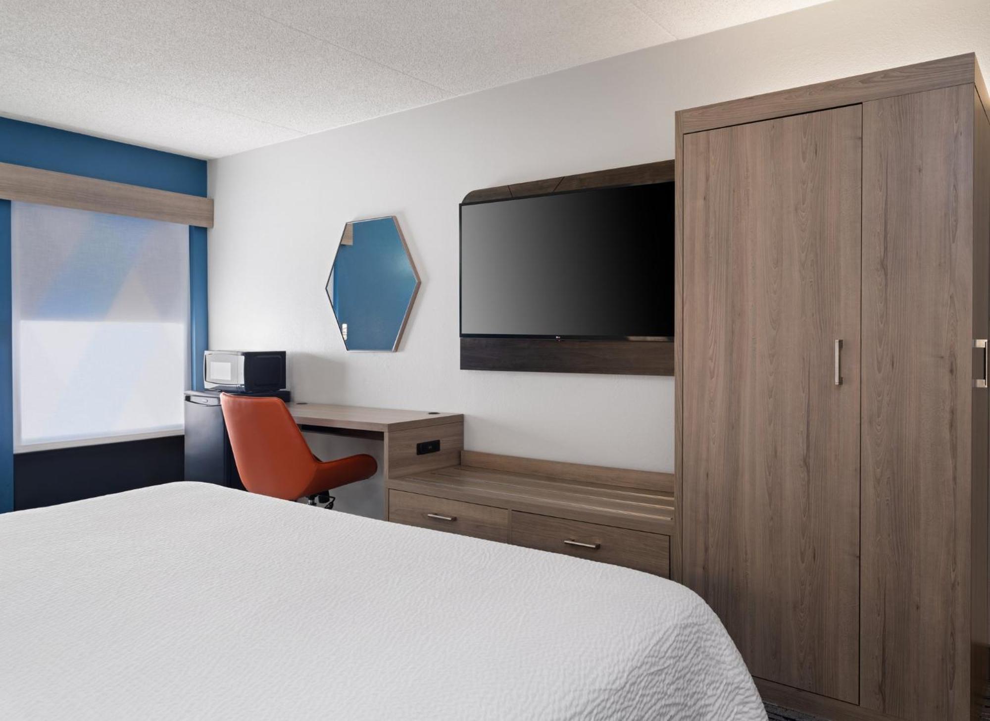 Holiday Inn Express Indianapolis Airport By Ihg Plainfield Extérieur photo