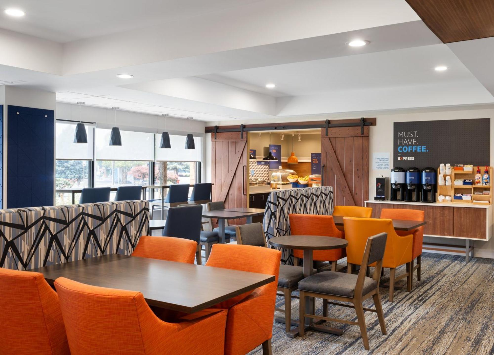 Holiday Inn Express Indianapolis Airport By Ihg Plainfield Extérieur photo